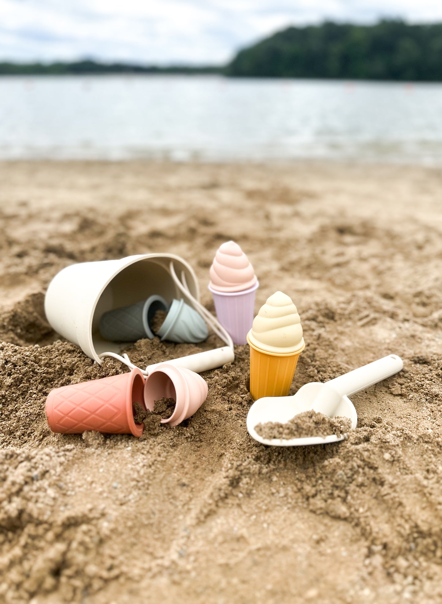 Beach Treat Bucket Set