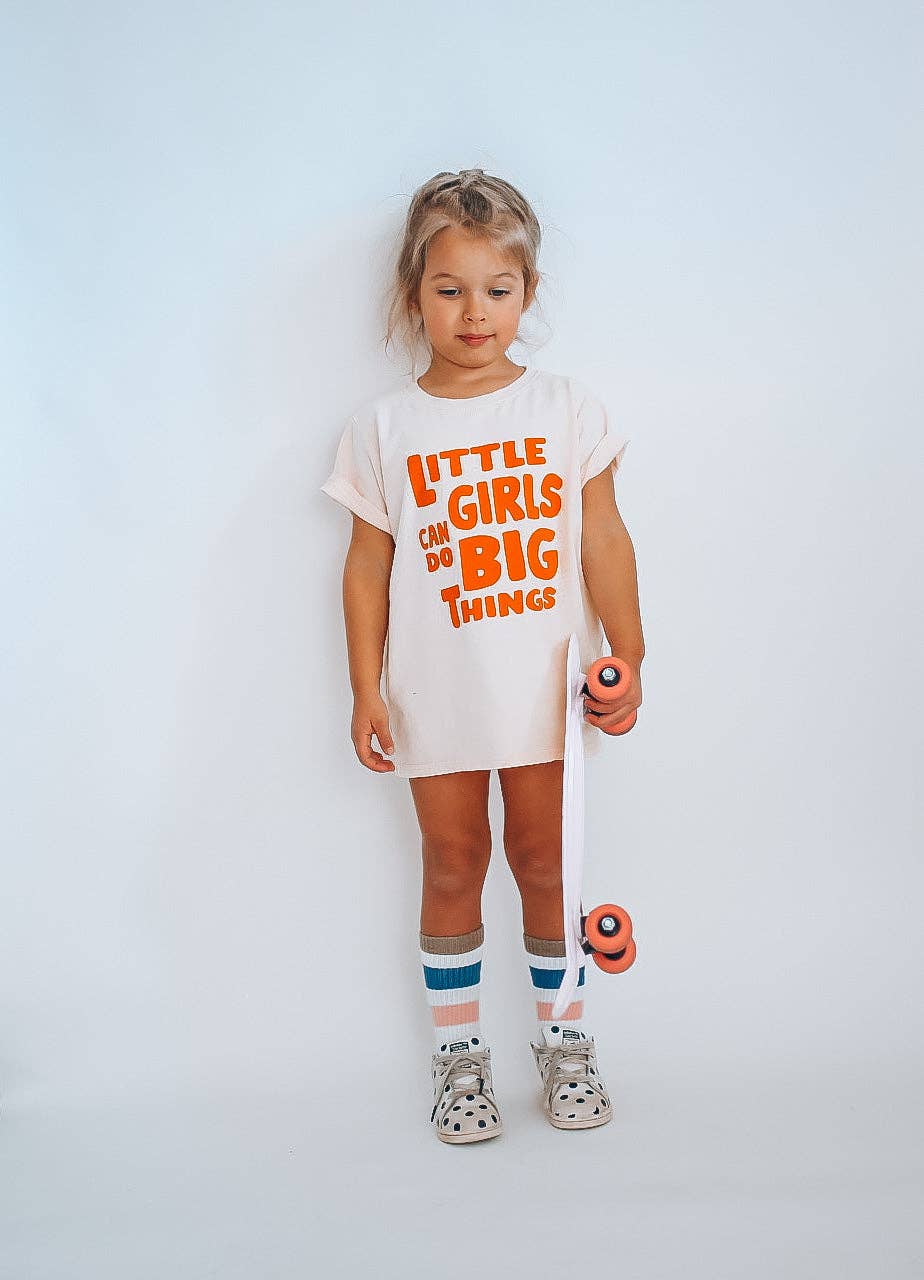 LITTLE GIRLS CANDO BIG THINGS in vivid orange | Kids Tee
