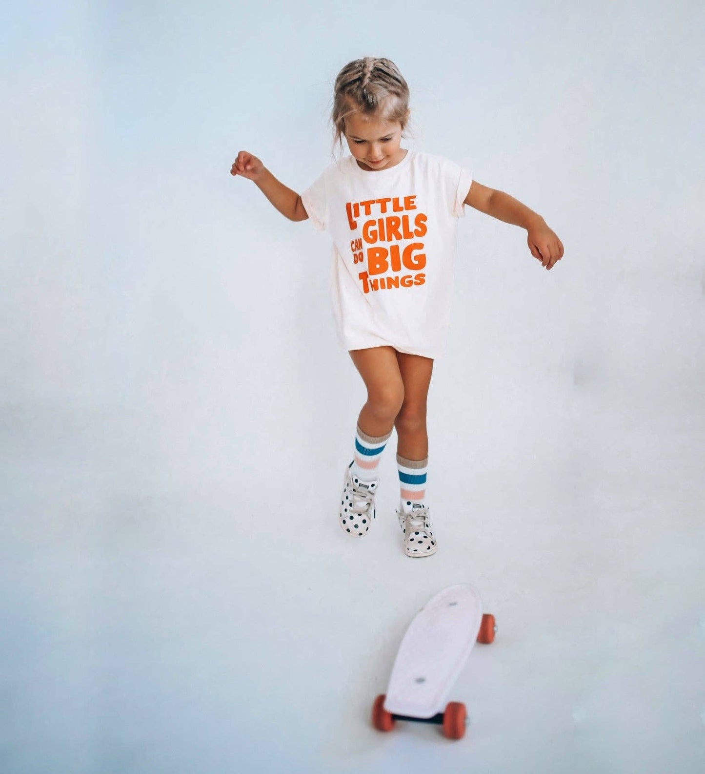 LITTLE GIRLS CANDO BIG THINGS in vivid orange | Kids Tee